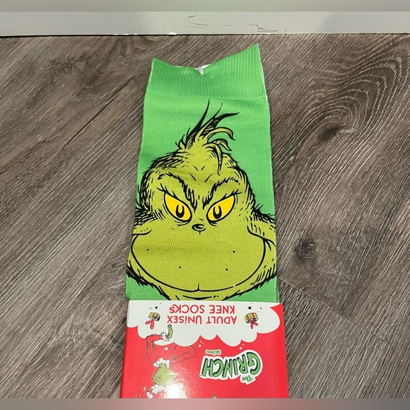 LAST PAIR!! Cute Grinch Knee High Socks- NWT - Picture 2 of 2